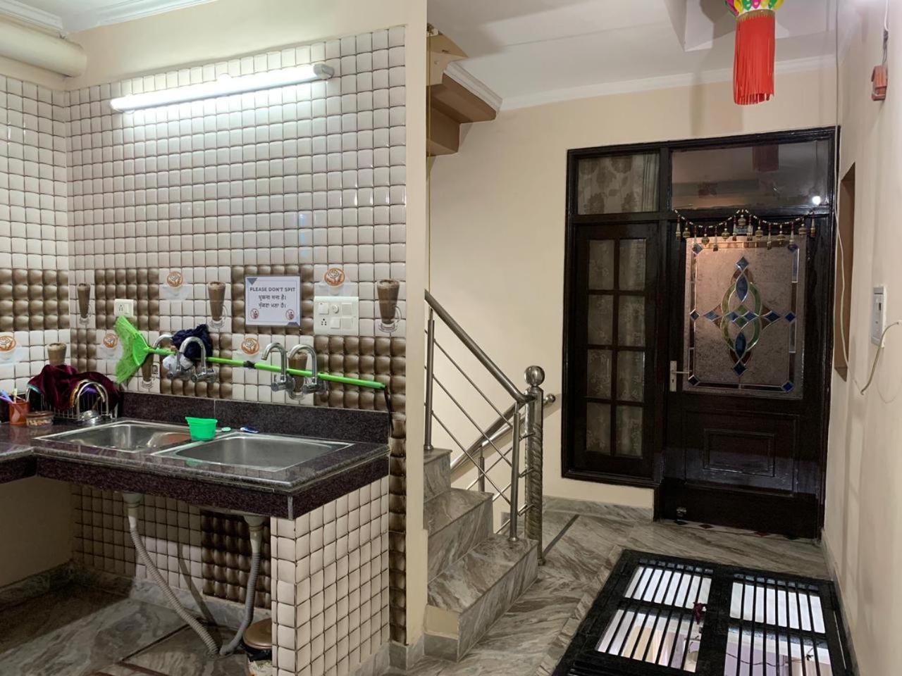 $4 Home Stay Αμριτσάρ Εξωτερικό φωτογραφία