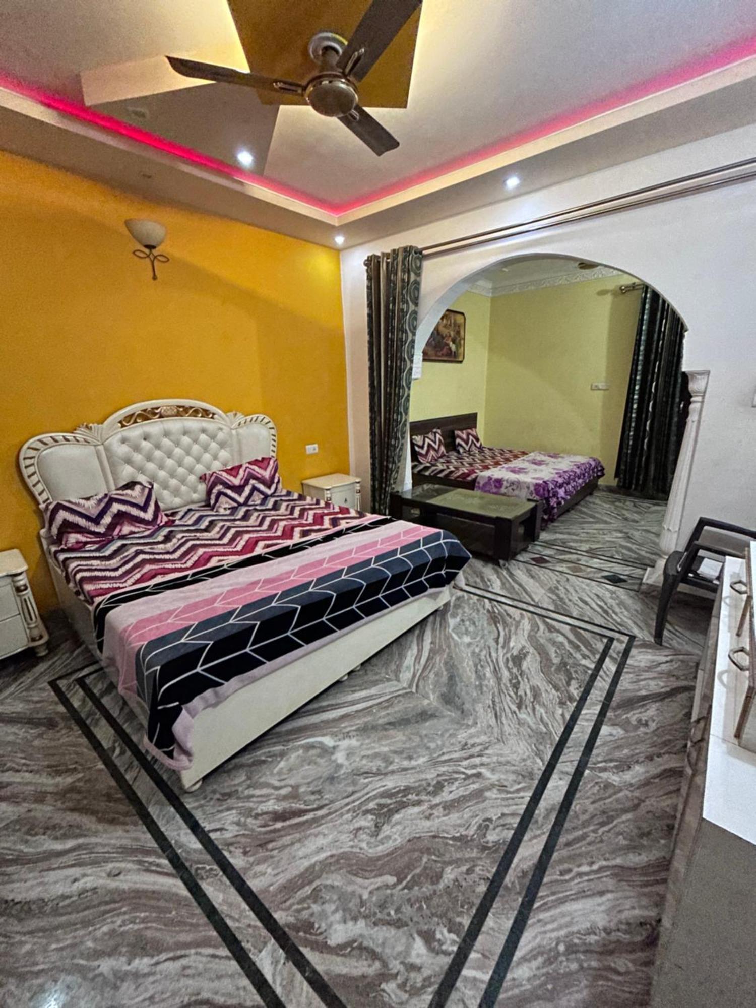 $4 Home Stay Αμριτσάρ Εξωτερικό φωτογραφία